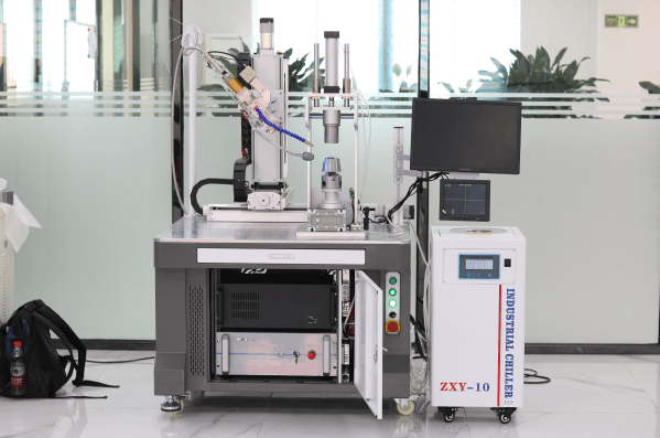 自動激光焊接機(jī) 自動激光焊接機(jī)